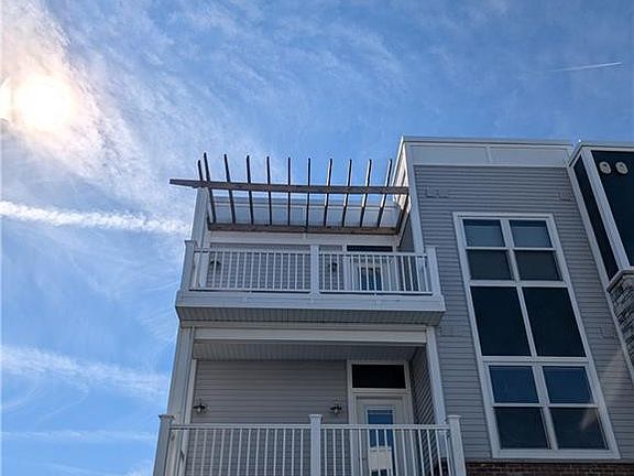 4th image of 2608 S Waterside Ct Unit 531