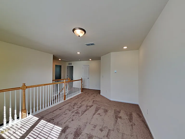 1568 Banham Dr — Photo 27