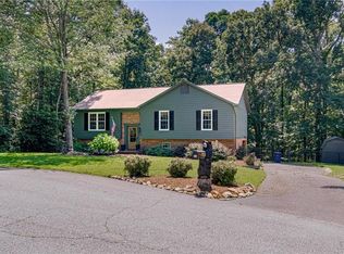 5974 Honeycomb Ln, Pfafftown, NC 27040
