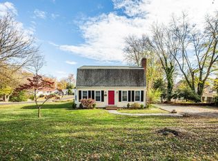 1445 Heatherstone Dr, Fredericksburg, VA 22407