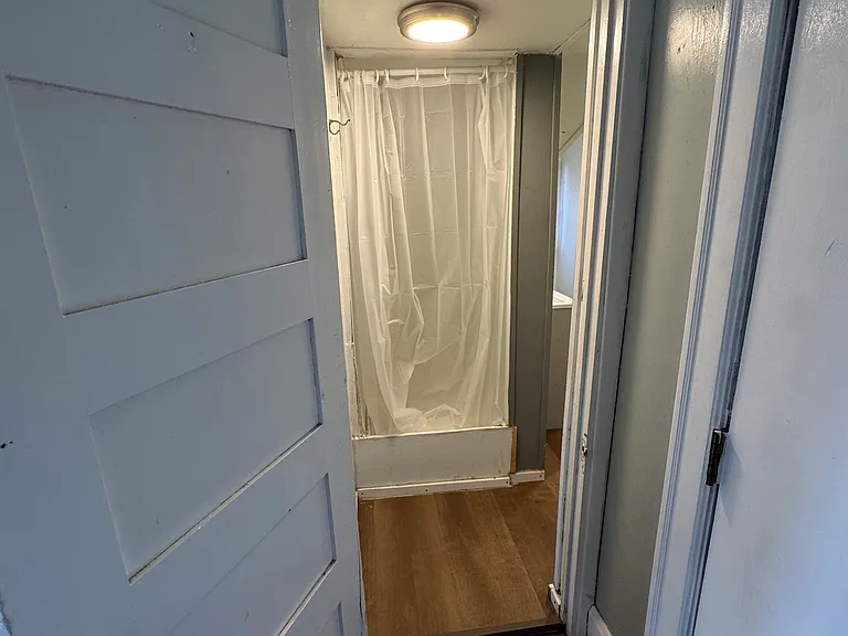 428 W Bancroft St #5 — Photo 5