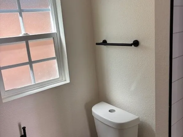 225 S Highway 101 APT 9, Solana Beach, CA 92075