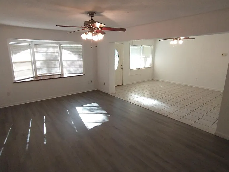 4103 NW 21st Dr — Photo 5