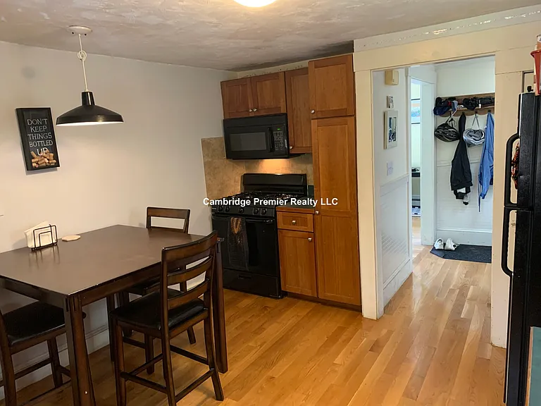 240 Charles St #2 — Photo 16