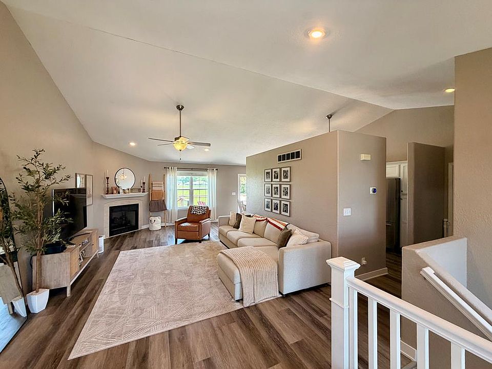 2807 Breezewood Dr, Kirksville, MO 63501 | Zillow
