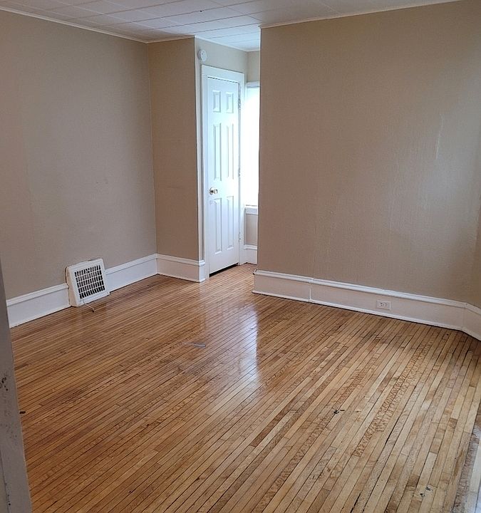 1st image of 2211 5th Ave N #1