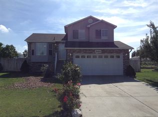 2401 W 2075 N, Clinton, UT 84015