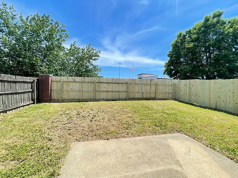 371 Alex Cv — Photo 9