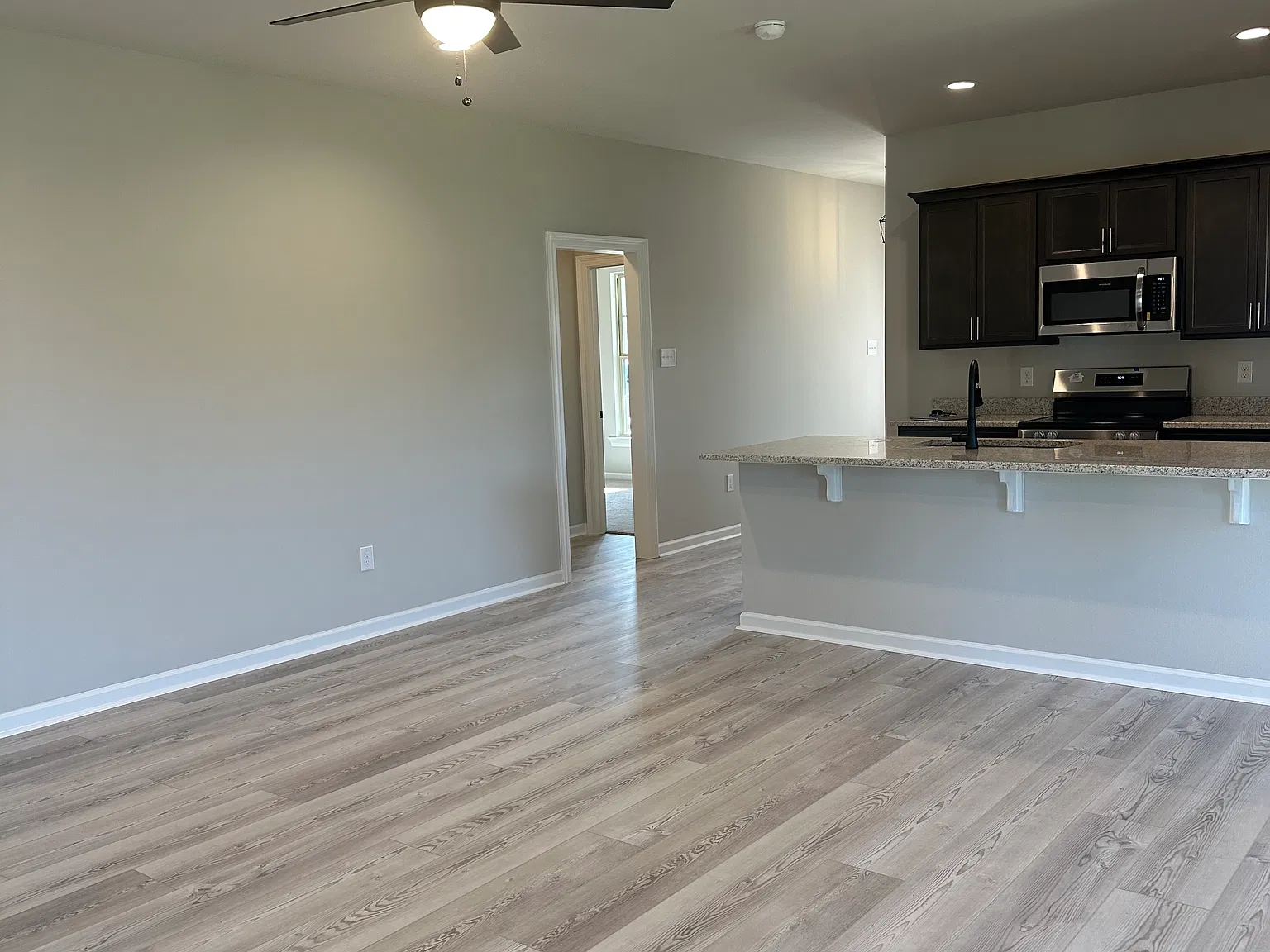 4 bed, 1568 sqft, $2,200 — Photo 2