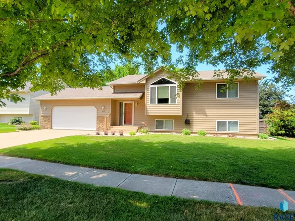 417 N Tamarac Ave, Brandon, SD 57005