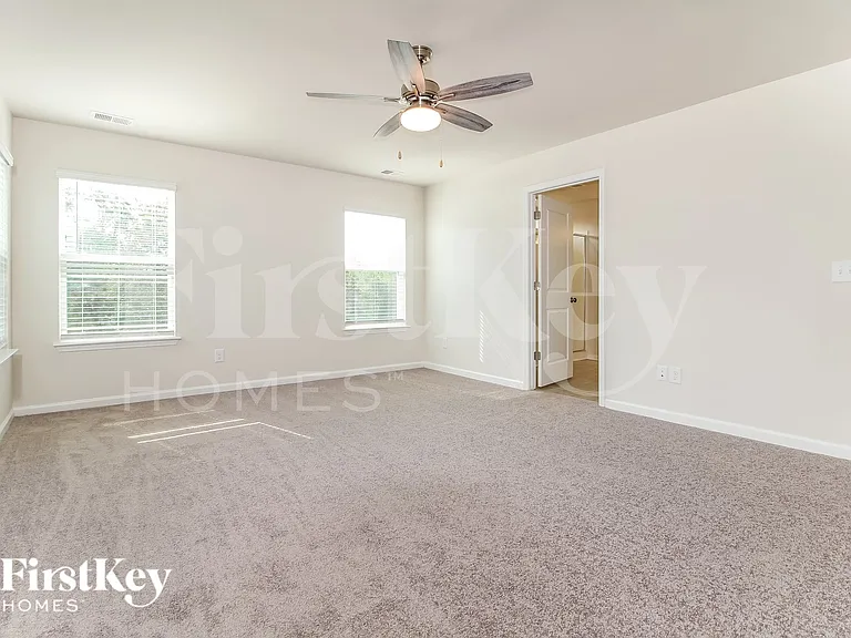 212 Ashborne Ln — Photo 7