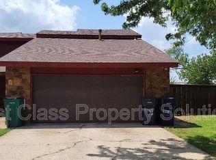 7407 Kings Manor Ct, Oklahoma City, OK 73132