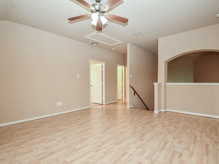 21502 Venture Park Dr — Photo 15