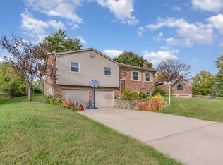 817 Wesley Dr, Villa Hills, KY 41017