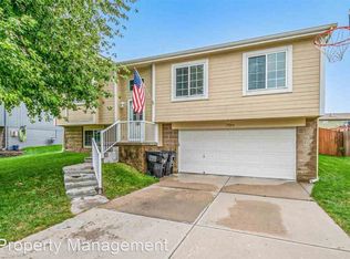 17271 Sprague St, Omaha, NE 68116