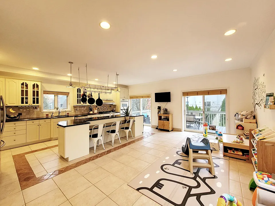441 Piermont Ave