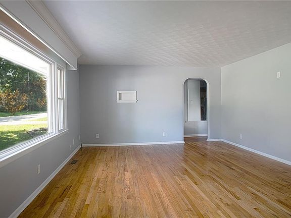 2nd image of 8305 S Snyder Ave