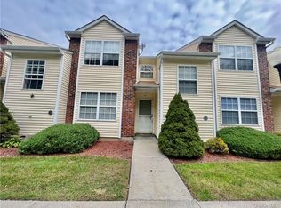 51 Woodlake Dr, Middletown, NY 10940