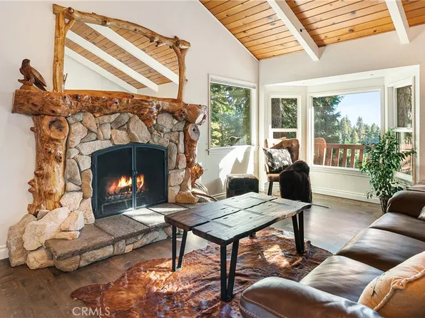 31333 Easy St, Running Springs, CA 92382