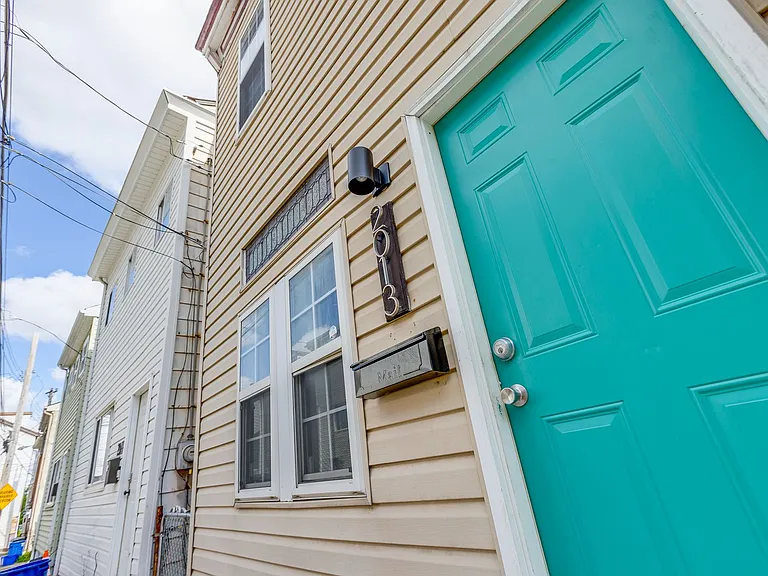 2013 Gregory St S — Photo 21