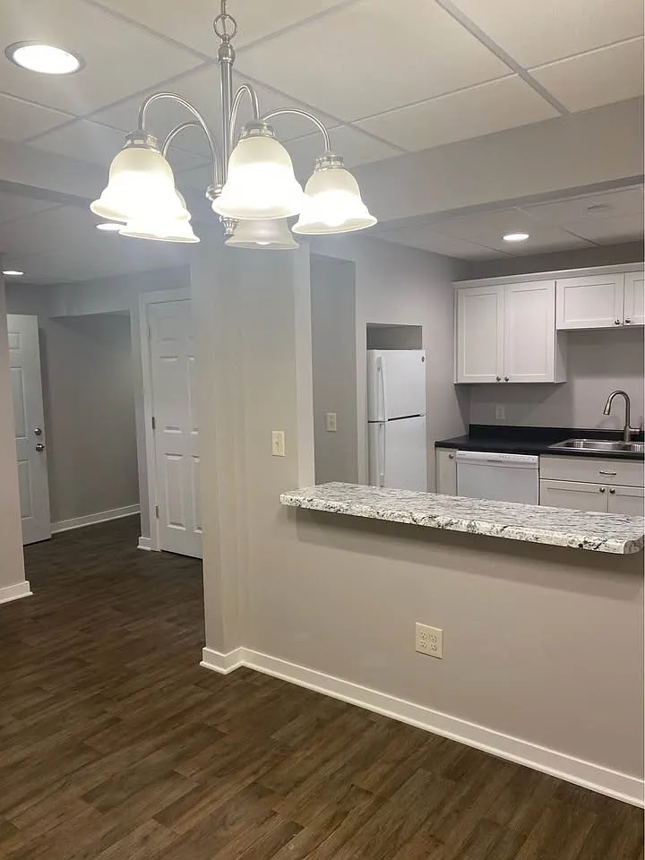 2 bed, $1,200 — Photo 1