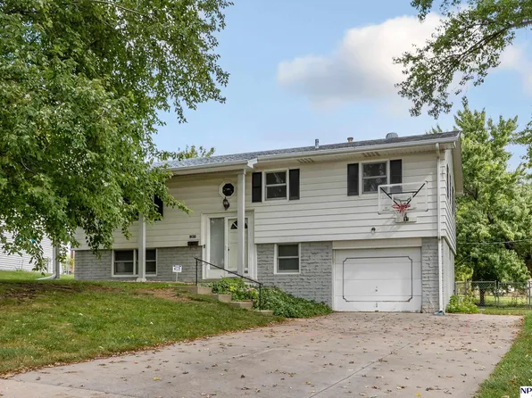 9130 Pauline St, Omaha, NE 68124