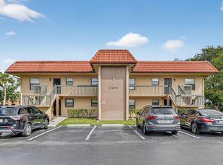 21890 Lake Forest Cir APT 201, Boca Raton, FL 33433
