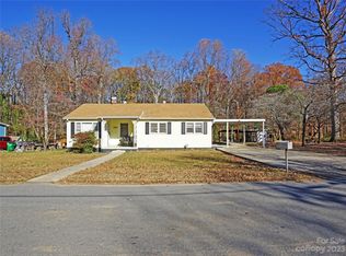 3901 Oakwood Rd, Charlotte, NC 28269