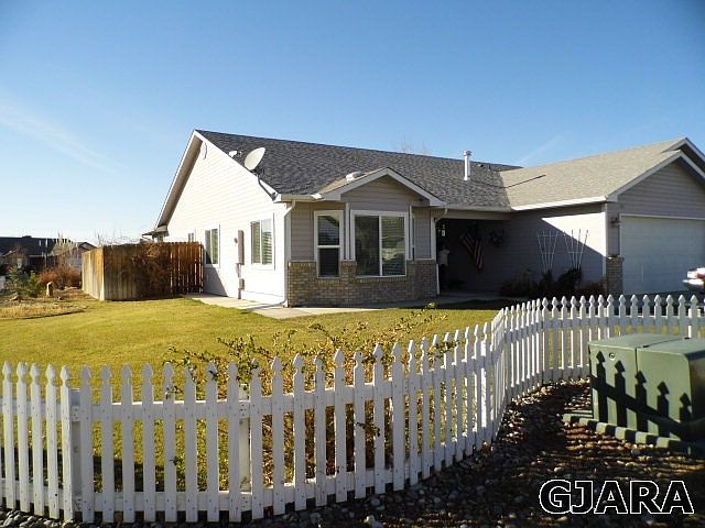 1st image of 311 Applewood Ct