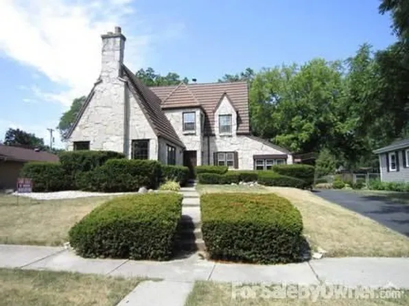 1772 Birch St, Des Plaines, IL 60018