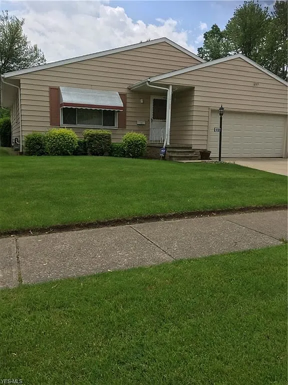 14188 Lisa Dr photo 1
