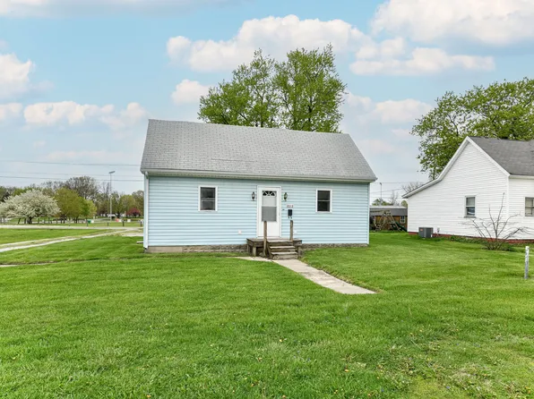 2012 N F St, Elwood, IN 46036