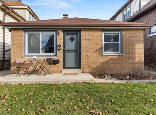 3040 S 12th St, Milwaukee, WI 53215