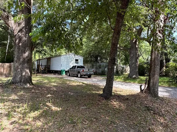 9903 Foxshire Dr, Moss Point, MS 39562
