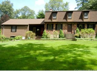 126 Hoadly Rd, Amston, CT 06231