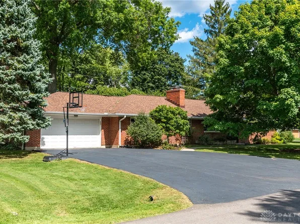 3700 Napanee Dr, Dayton, OH 45430