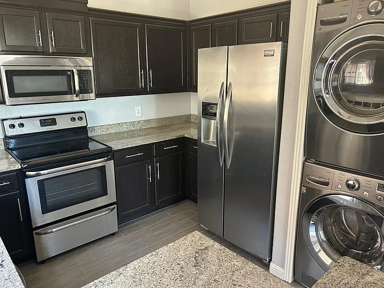1633 E Lakeside Dr #57 — Photo 5