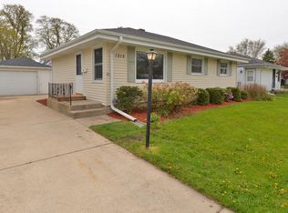 1315 Harmony Dr, Racine, WI 53402