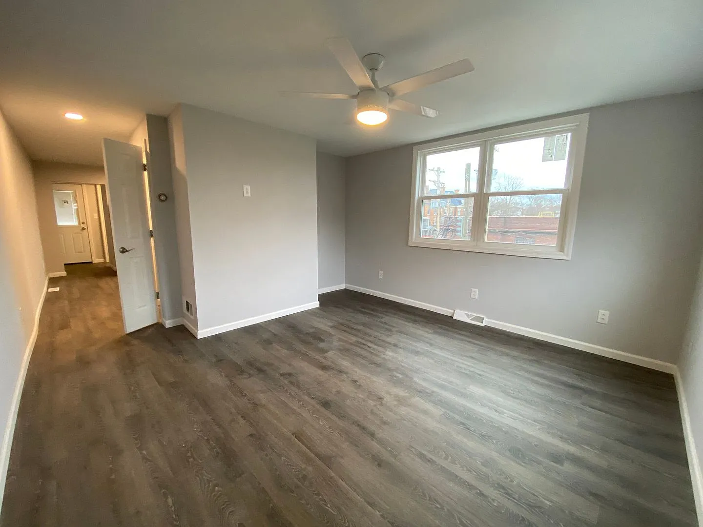 Newly Renovated 2 Bedroom In The Heart Of Bloomfield! — Photo 4