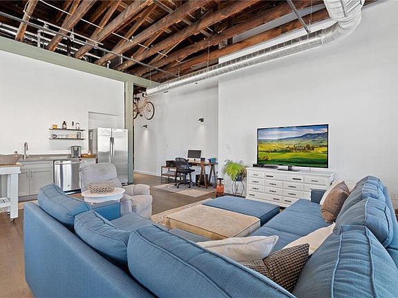 5th image of 102 E 2nd St #201