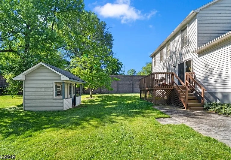 32 Montville Ave — Photo 25