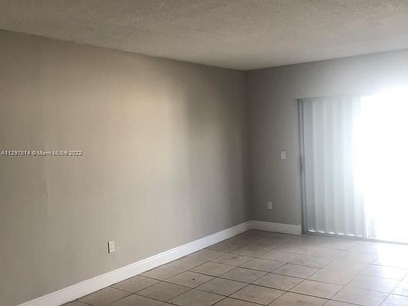 5th image of 13725 NE 6th Ave APT 306