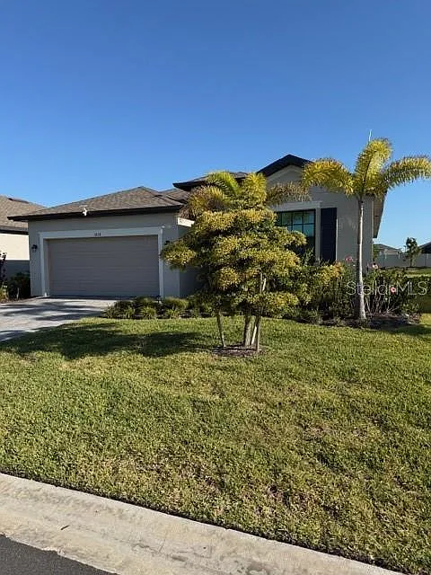 4 bed, 3.0 bath, 2027 sqft, $2,450 — Photo 2