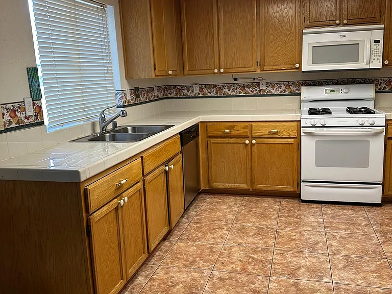 960 Cloverbrook Cir — Photo 25