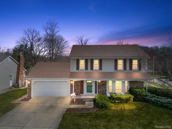 14468 Ellen Dr, Livonia, MI 48154