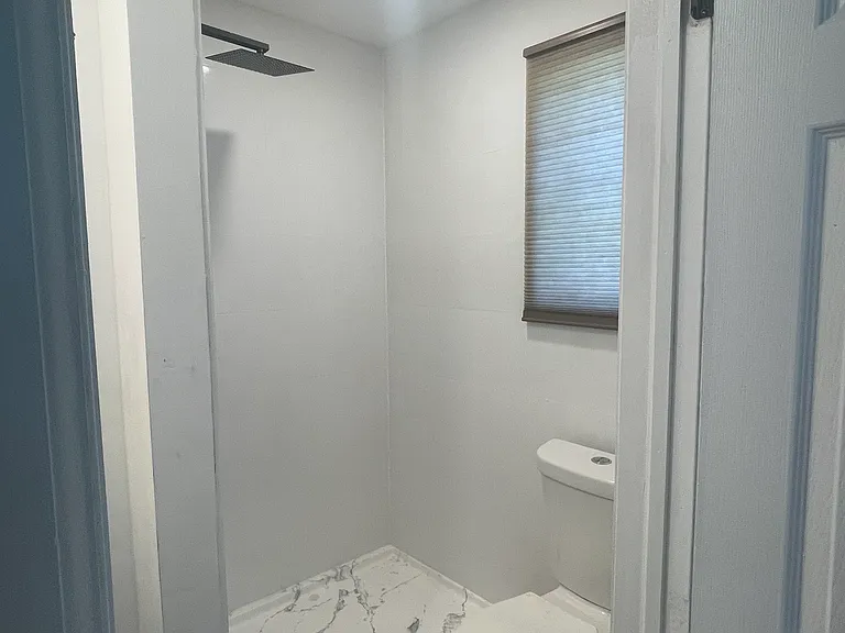 638 W Main St — Photo 13