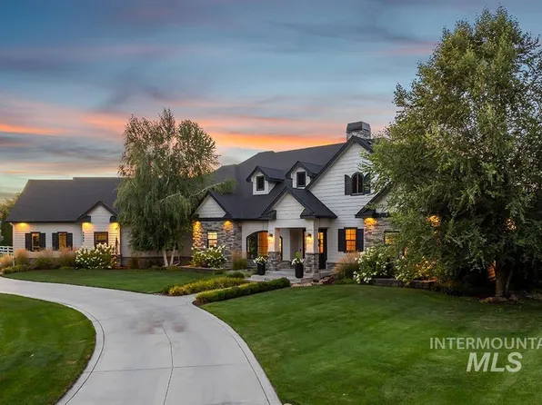 2452 W Champagne Dr, Eagle, ID 83616