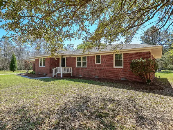 1025 Manigault Dr, Moncks Corner, SC 29461