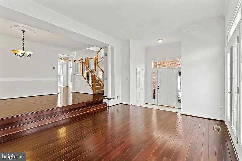 3 bed, 4.0 bath, 2928 sqft, $3,400 — Photo 4