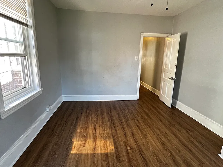 4812 Oxford Ave #2 — Photo 10